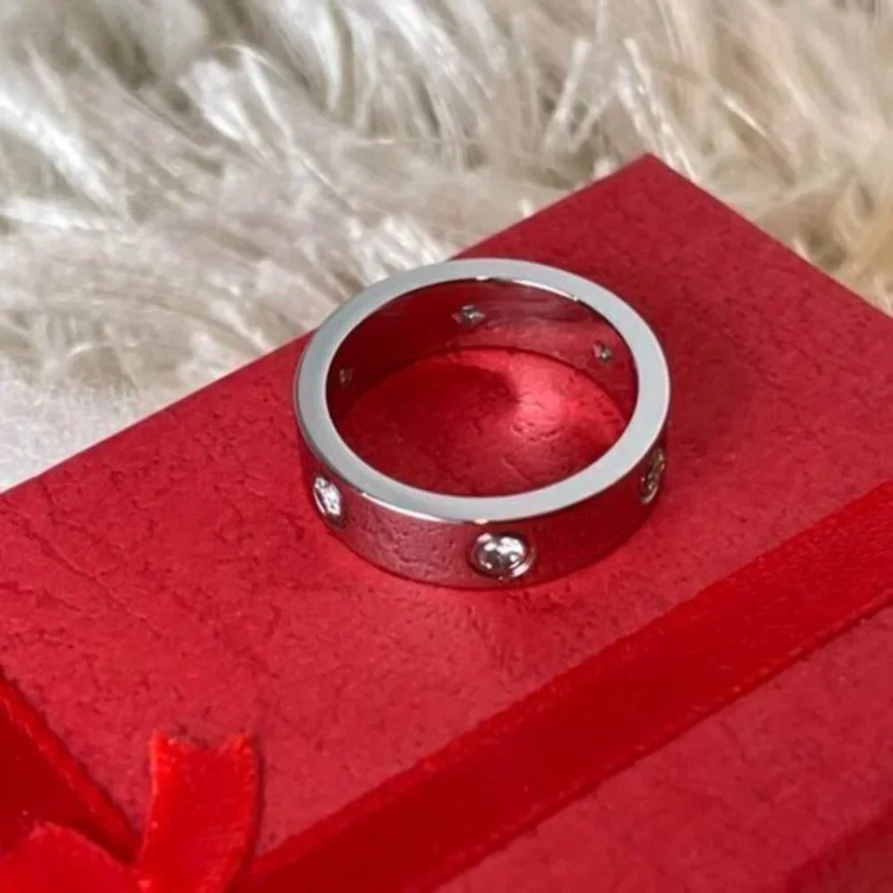 N/A love ring